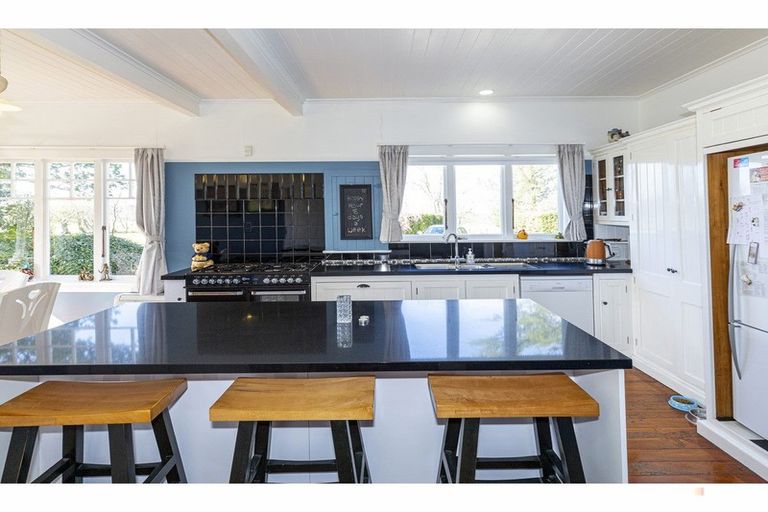 Photo of property in 104 School Road, Pleasant Valley, Geraldine, 7991