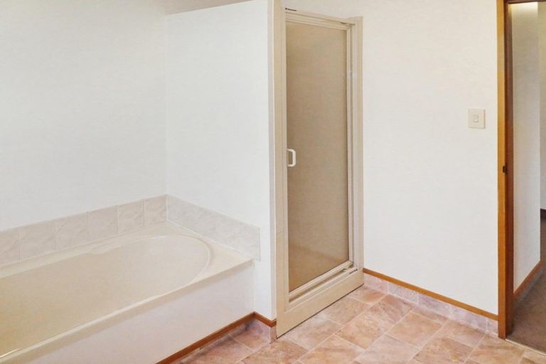 Photo of property in 267a Lake Terrace Road, Shirley, Christchurch, 8061