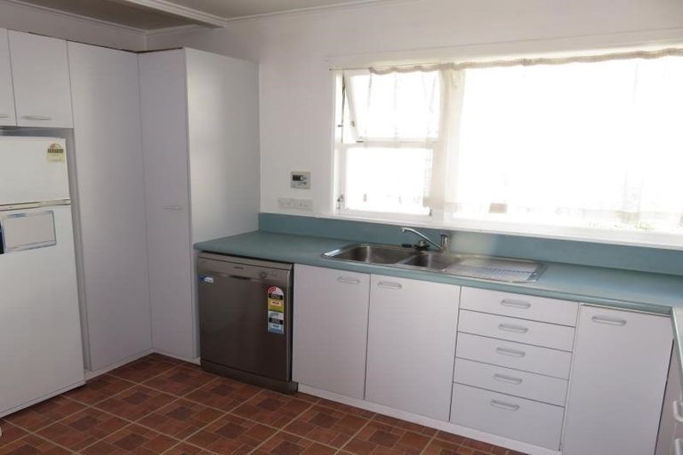 Photo of property in 10 Saville Row, Johnsonville, Wellington, 6037