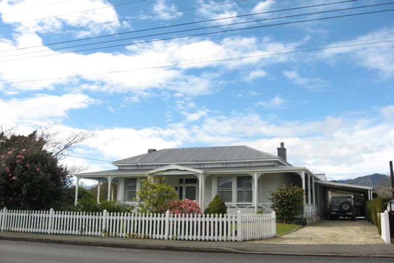 Photo of property in 148 Commercial Street, Takaka, 7110