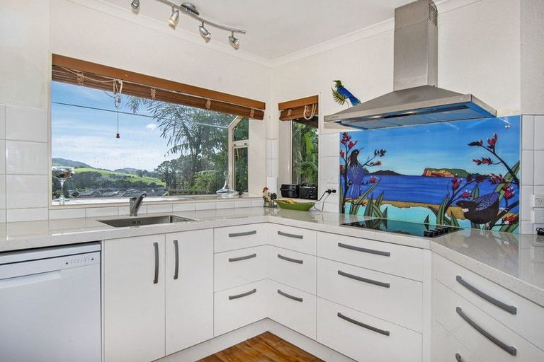 Photo of property in 11 Kaiaua Lane, Te Kamo, Whangarei, 0112