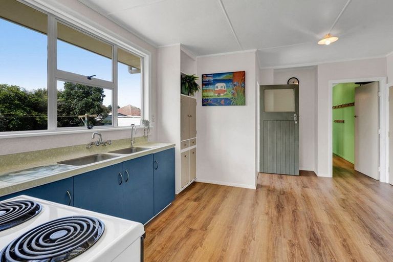 Photo of property in 41 Grey Street, Normanby, Hawera, 4614