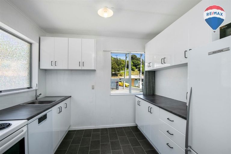 Photo of property in 13b John Street, Stokes Valley, Lower Hutt, 5019