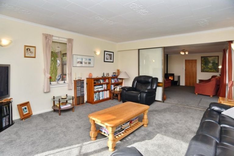 Photo of property in 11 Emlyn Place, Avondale, Christchurch, 8061