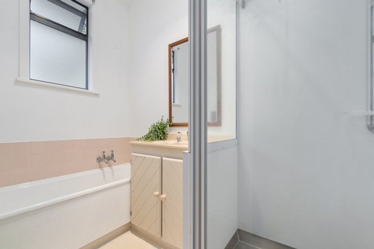 Photo of property in 209a Frankley Road, Frankleigh Park, New Plymouth, 4310