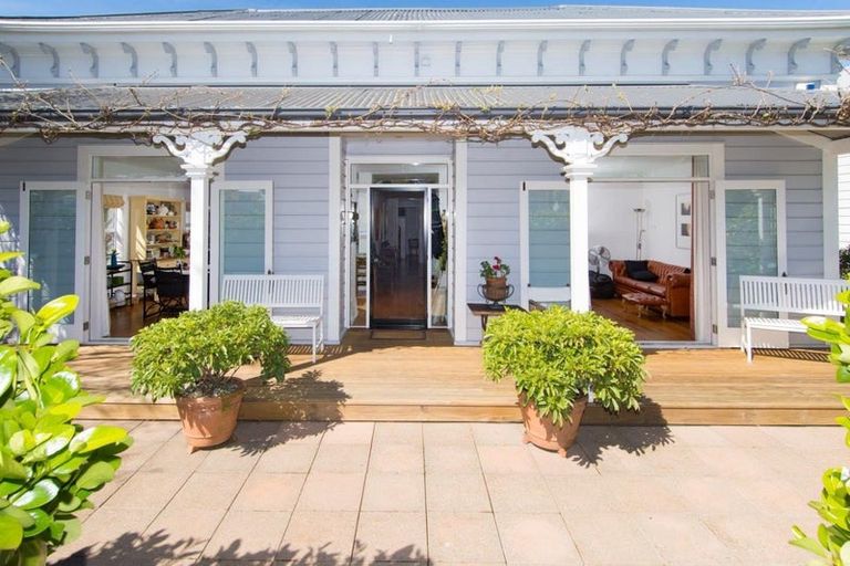 Photo of property in 161 Collingwood Street, Nelson, 7010