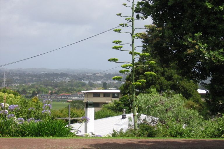 Photo of property in 181 Blockhouse Bay Road, Avondale, Auckland, 0600