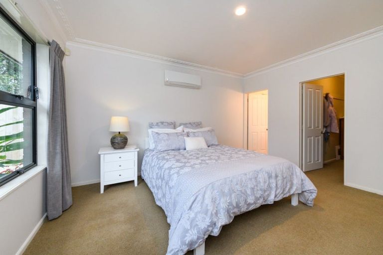Photo of property in 15 Phoenix Avenue, Hokowhitu, Palmerston North, 4410