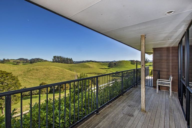 Photo of property in 18 Pataua Road North, Whareora, Whangarei, 0175