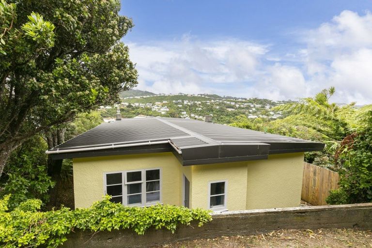 Photo of property in 5 Harland Street, Brooklyn, Wellington, 6021