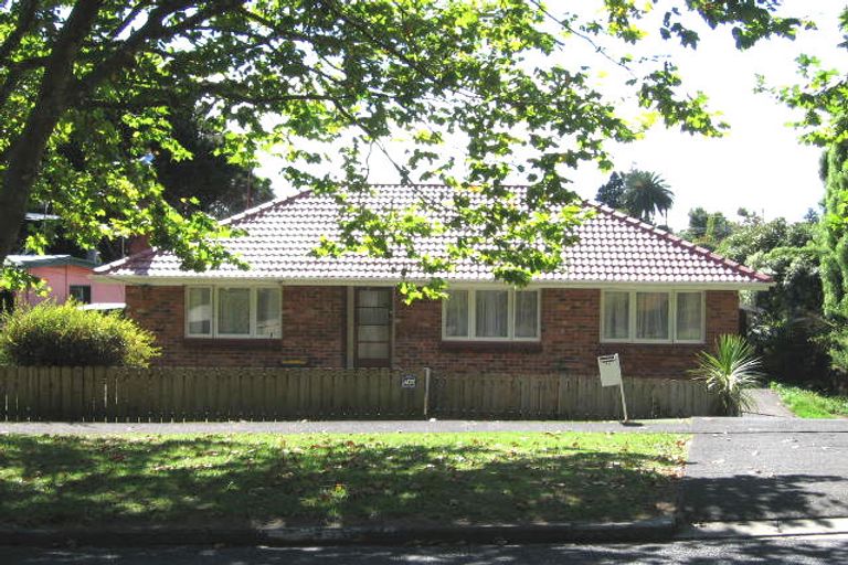 Photo of property in 95 Seabrook Avenue, New Lynn, Auckland, 0600