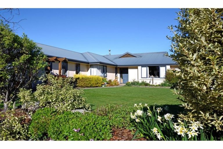 Photo of property in 35 Hollybush Drive, Brightwater, 7022