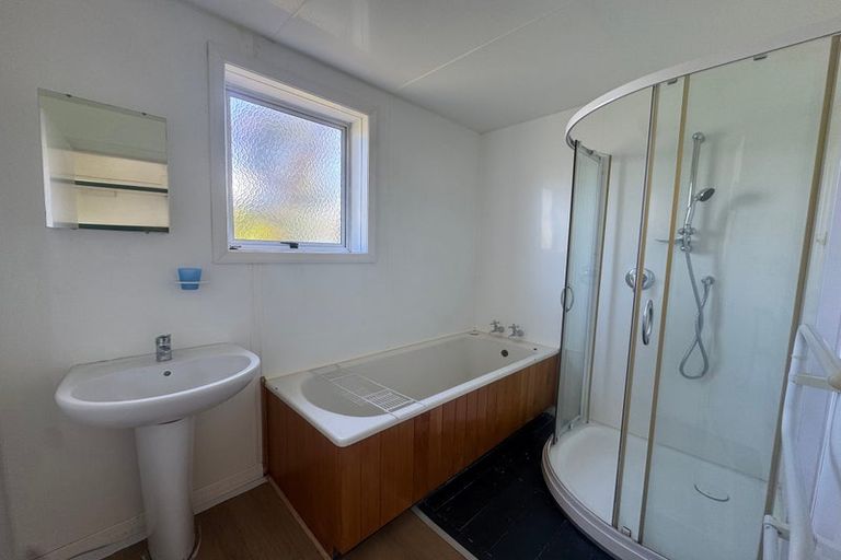 Photo of property in 9 Ross Street, Woodville, 4920