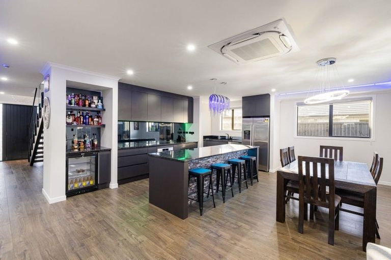 Photo of property in 27 Keerangi Place, Rototuna North, Hamilton, 3210