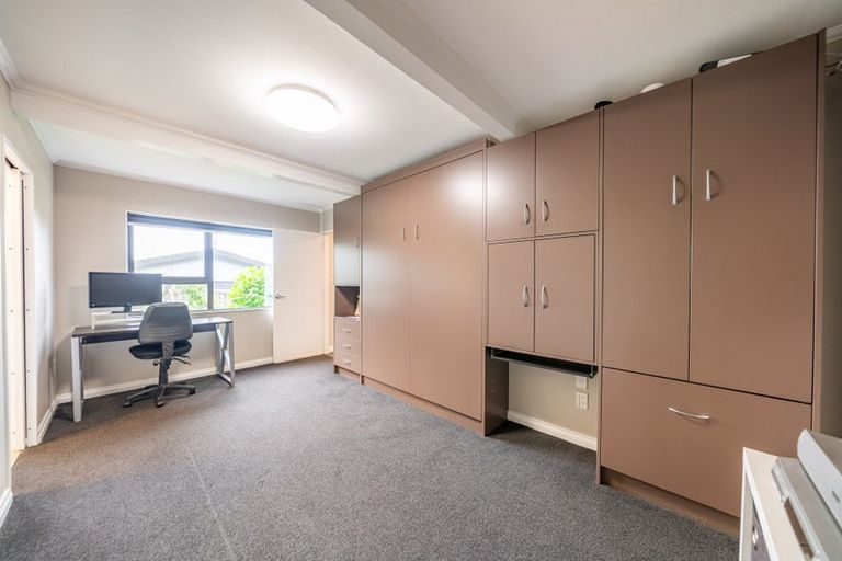 Photo of property in 2/75 Eskdale Road, Papakowhai, Porirua, 5024