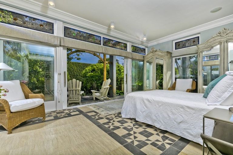 Photo of property in 45 King Edward Parade, Devonport, Auckland, 0624