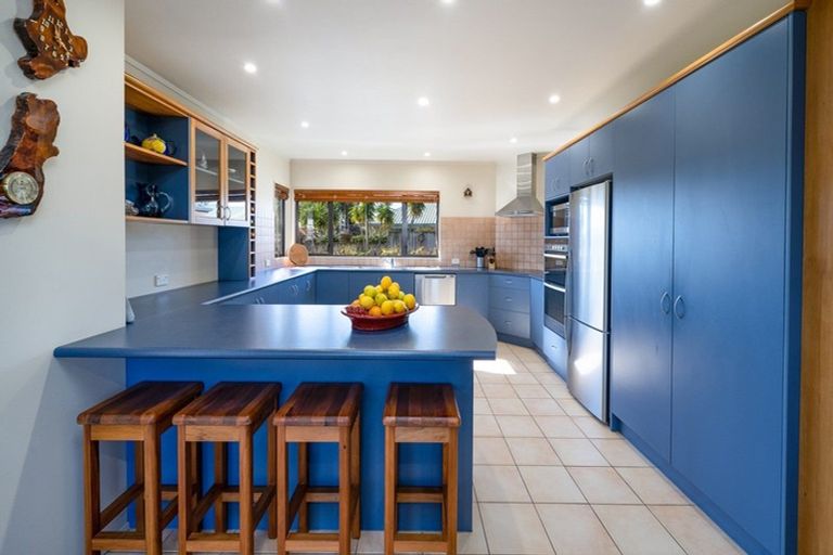 Photo of property in 16 Harris Place, Ngatea, 3503