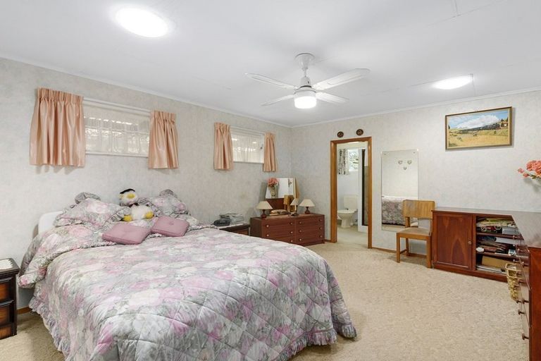 Photo of property in 1 Ratanui Road, Paraparaumu, 5032