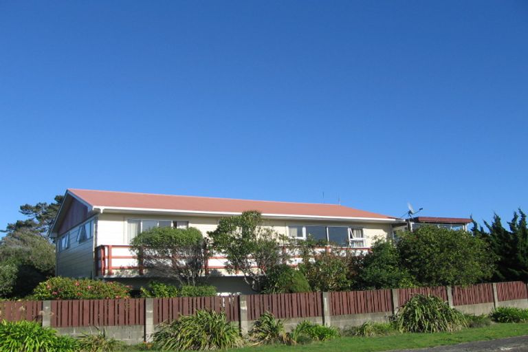 Photo of property in 58 Te Kupe Road, Paraparaumu Beach, Paraparaumu, 5032