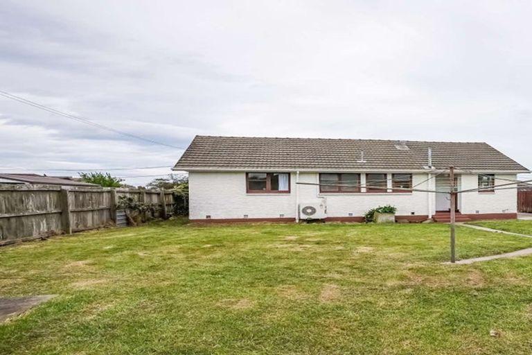 Photo of property in 6 Portchester Street, Aranui, Christchurch, 8061
