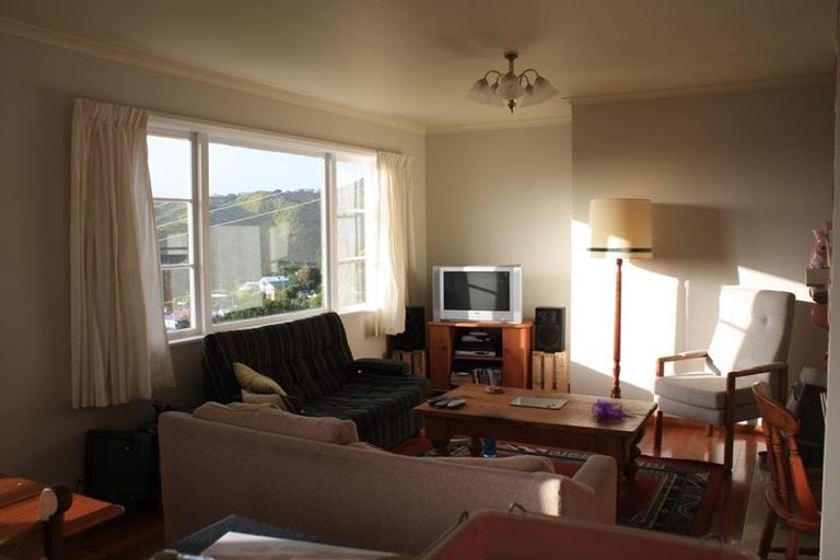 Photo of property in 17 Highbury Road, Highbury, Wellington, 6012