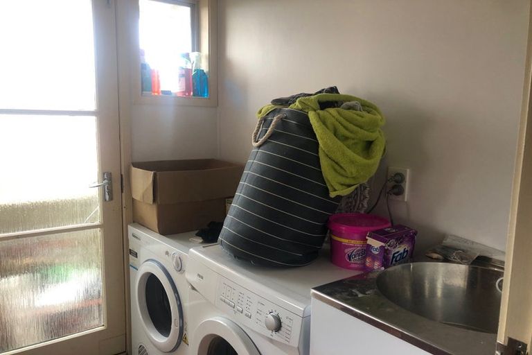 Photo of property in 2/1 Dakota Avenue, Beach Haven, Auckland, 0626