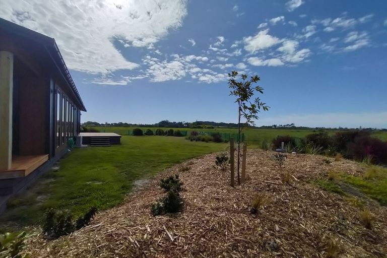 Photo of property in 128 Rangiuru Road, Otaki Beach, Otaki, 5512