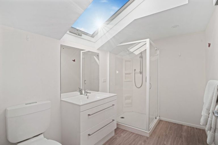 Photo of property in 17a Mataraki Place, Wanaka, 9305