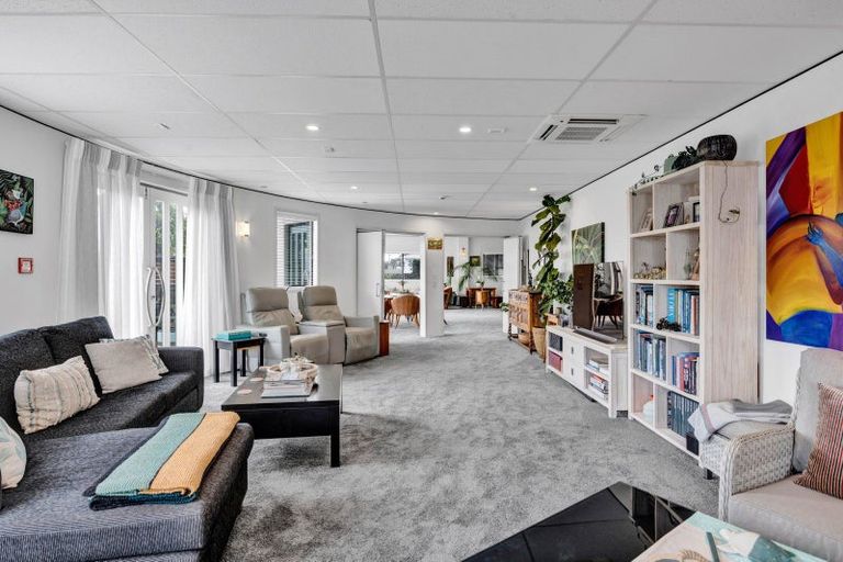 Photo of property in Headlands Opunake, 32 Fox Street, Opunake, 4616