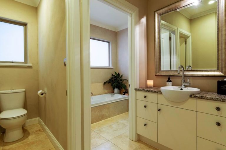 Photo of property in 60 Miles Lane, Tauriko, Tauranga, 3110