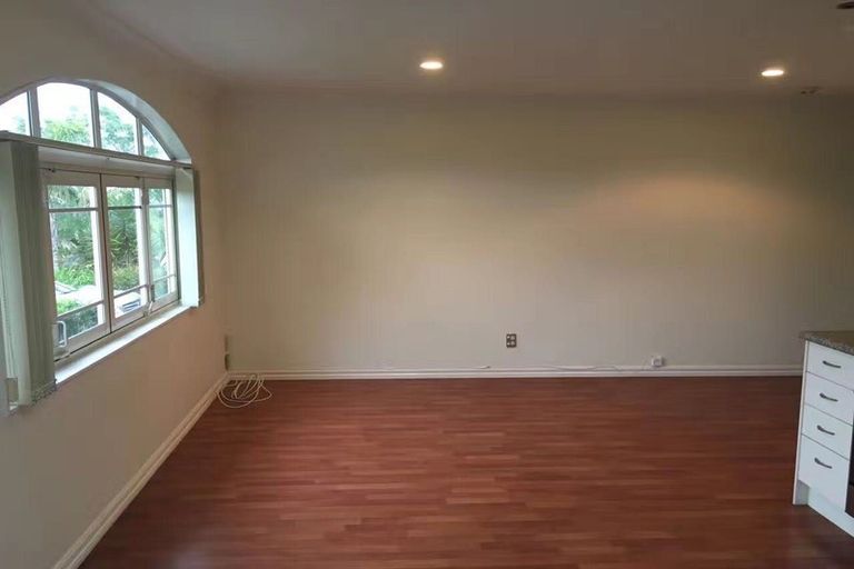 Photo of property in 14 Carrowmore, Pinehill, Auckland, 0632