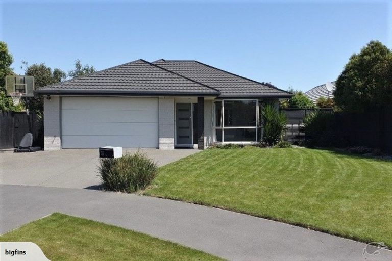 Photo of property in 76 Blue Gum Place, New Brighton, Christchurch, 8083