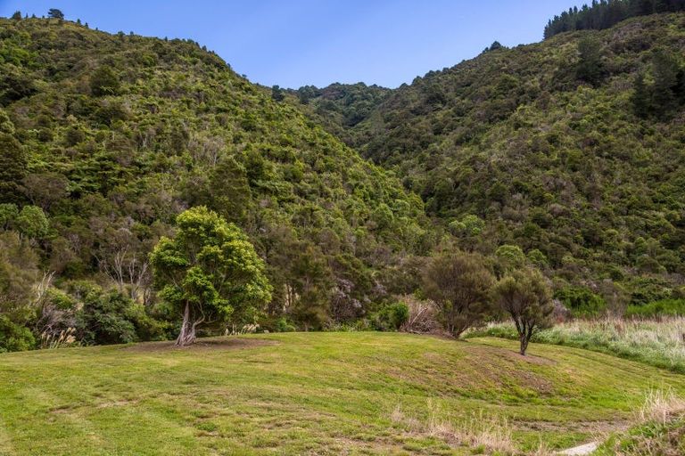 Photo of property in 944 Mangatarere Valley Road, West Taratahi, Carterton, 5791