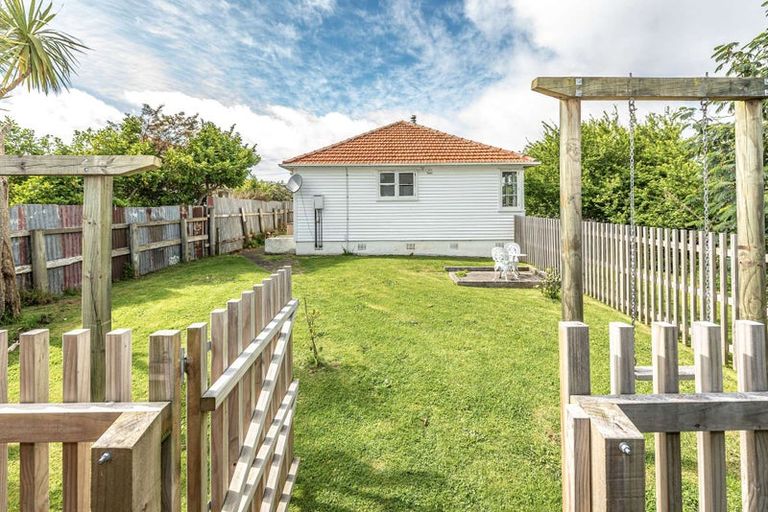 Photo of property in 6 Elm Street, Gonville, Whanganui, 4501