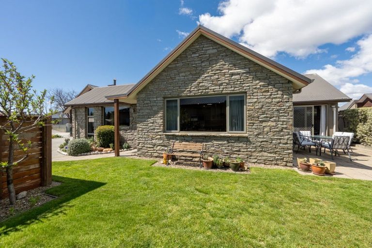 Photo of property in 35 Larch Crescent, Alexandra, 9320