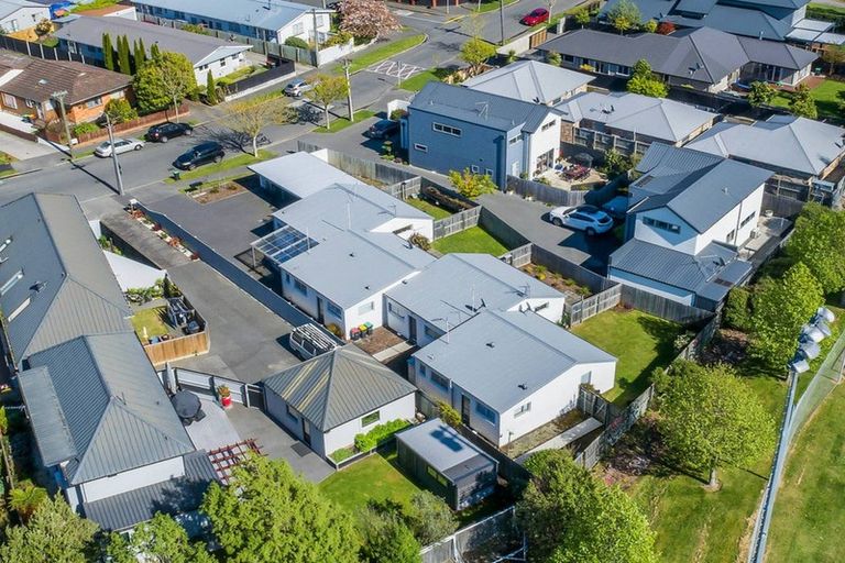 Photo of property in 76 Trafalgar Street, St Albans, Christchurch, 8014