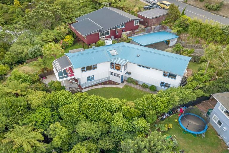 Photo of property in 115 Dowse Drive, Maungaraki, Lower Hutt, 5010