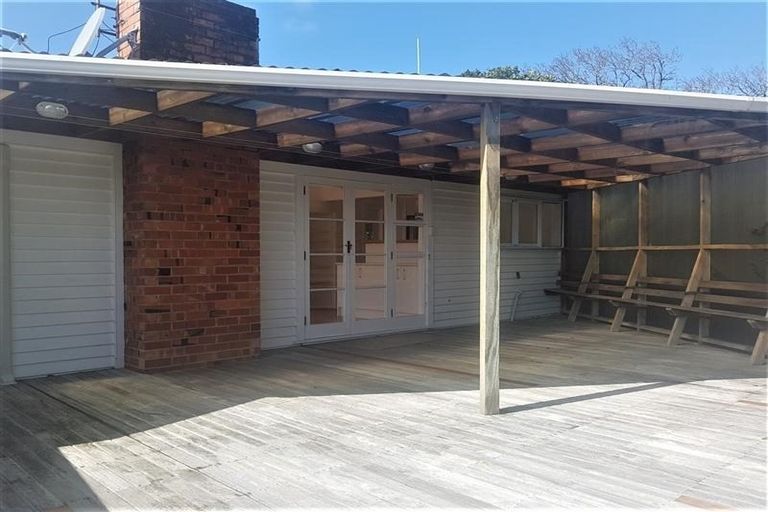 Photo of property in 292 Hurstmere Road, Takapuna, Auckland, 0622