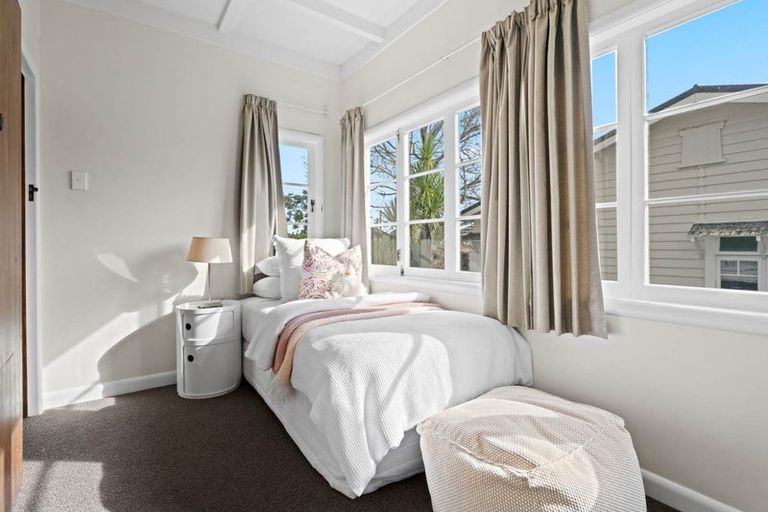 Photo of property in 21 Waiatarua Road, Remuera, Auckland, 1050