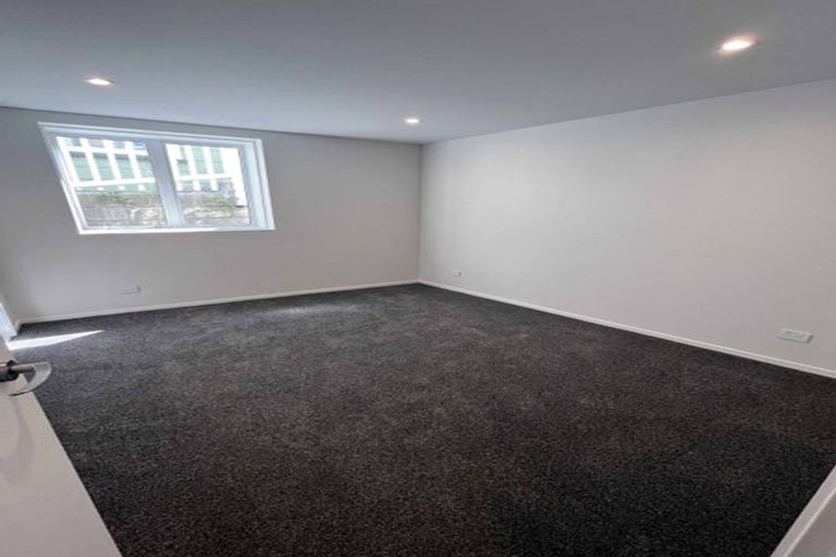 Photo of property in 7 Rixon Grove, Mount Victoria, Wellington, 6011