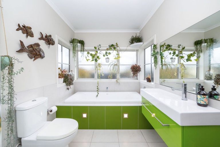 Photo of property in 121 Kuratawhiti Street, Woodside, Greytown, 5794