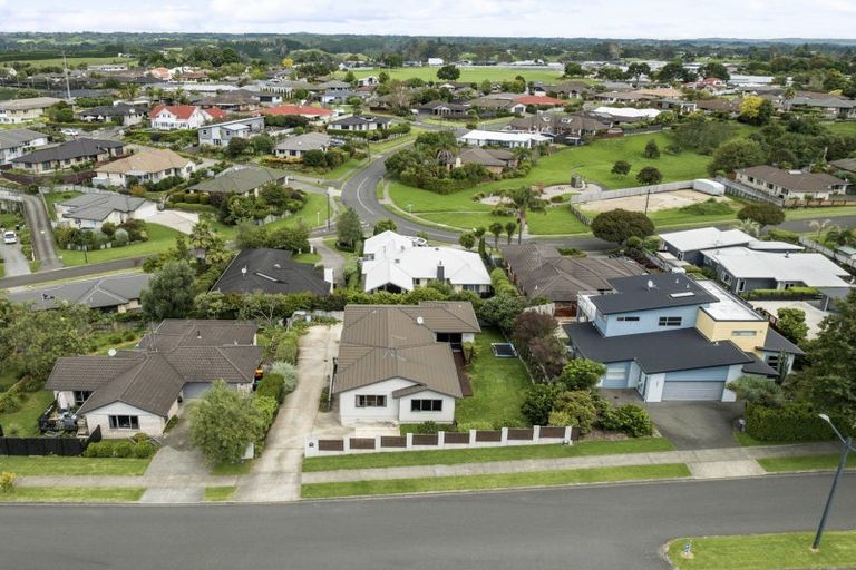 Photo of property in 52 Inverness Drive, Pyes Pa, Tauranga, 3112
