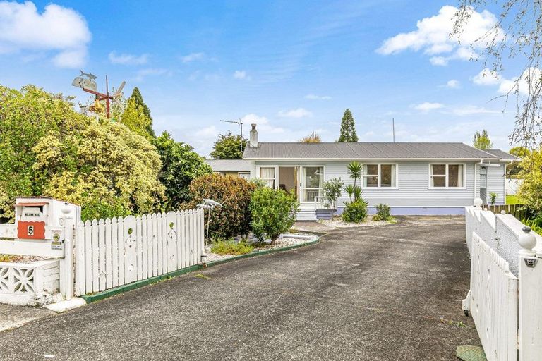 Photo of property in 5 Cotton Place, Opaheke, Papakura, 2113