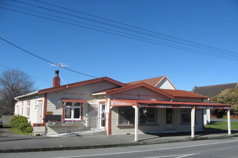 Photo of property in 201 High Street South, Carterton, 5713