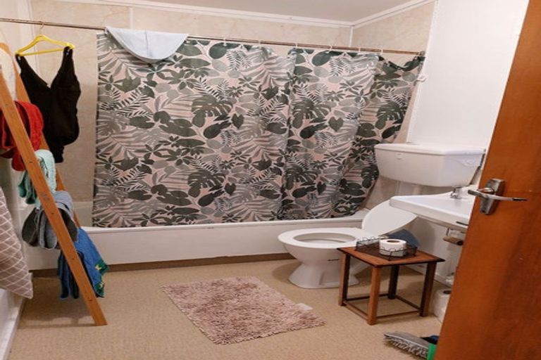 Photo of property in 10 Cheshire Street, Wilton, Wellington, 6012