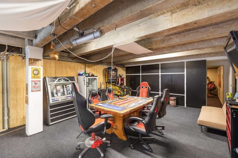 Photo of property in 12 Harbour Crest Drive, Waiuku, 2123