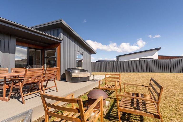 Photo of property in 1 Aoraki Crescent, Twizel, 7901