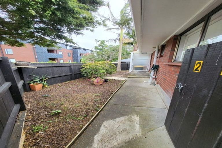 Photo of property in 2/22 Alfriston Road, Manurewa East, Auckland, 2102