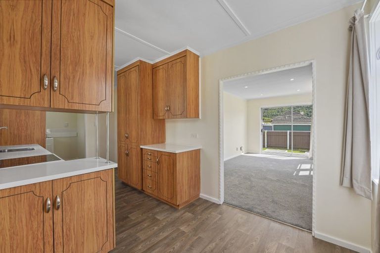 Photo of property in 24 Reynolds Street, Taita, Lower Hutt, 5011