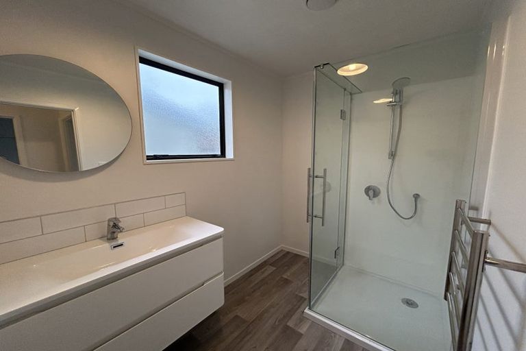 Photo of property in 14 Chablis Place, Henderson, Auckland, 0612